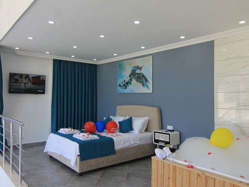  gece  -  Kasım
  | Kalkan İncebel'de Jakuzili Muhafazakar Villa: Doğa İçinde Huzurlu Tatil